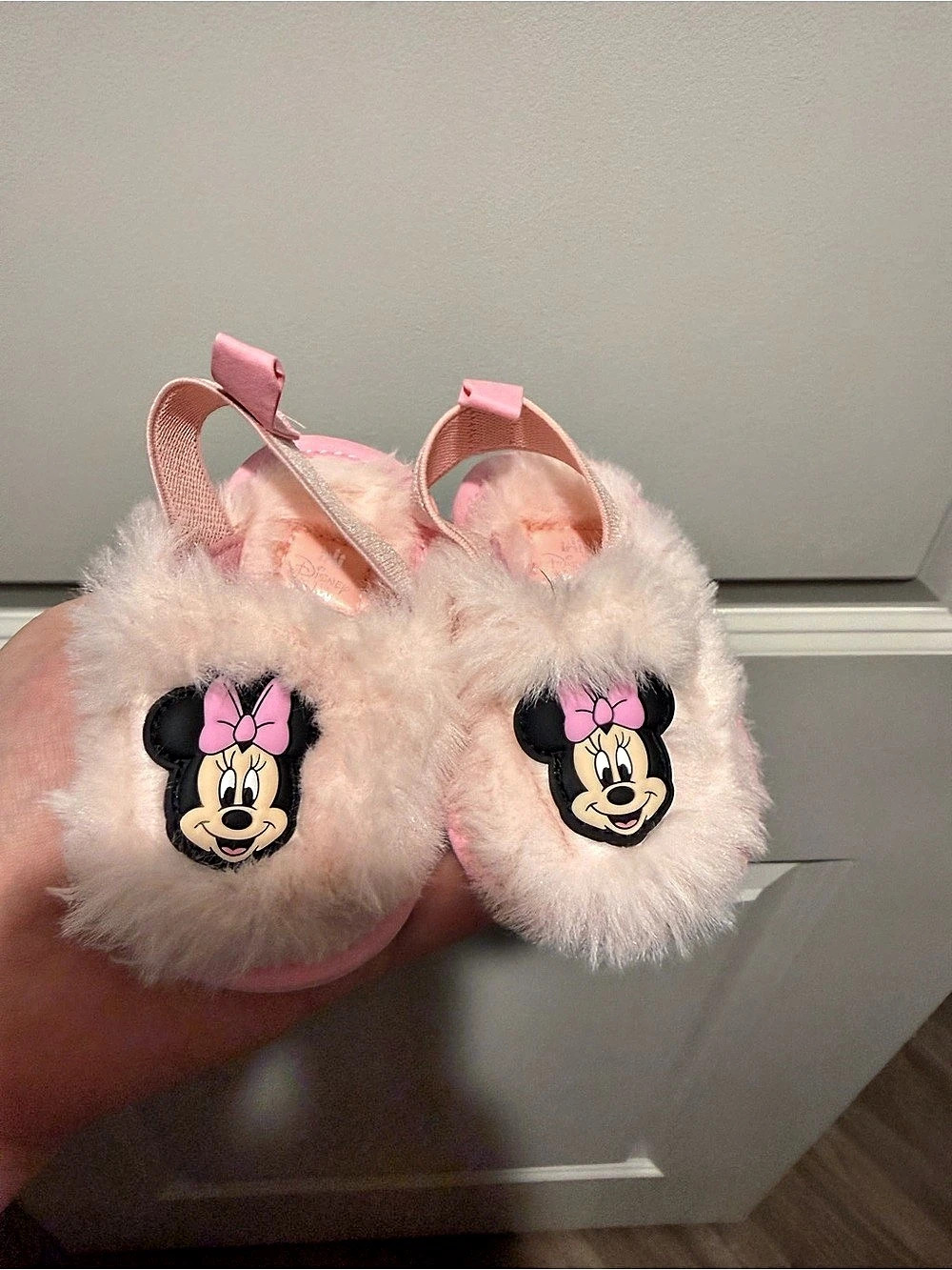 Disney Minnie Mouse Pink Plush Slippers